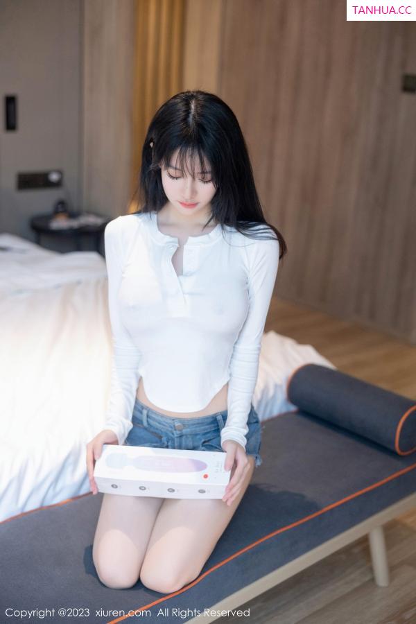   [XiuRen]高清写真图 2023.06.30 No.7010 幼幼 清纯美腿第41张图片
